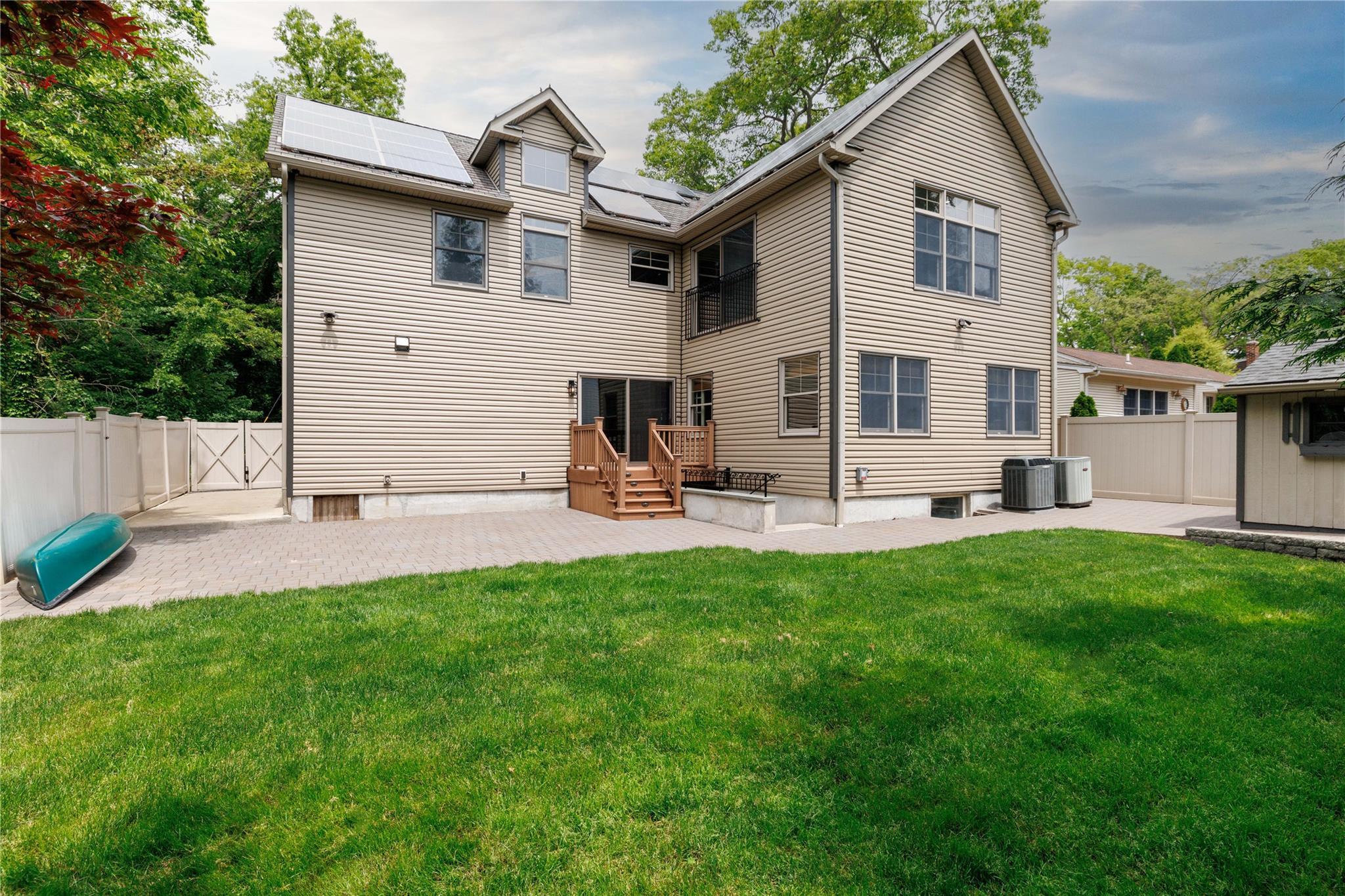 Single Family Commonwealth  Nassau County, NY 11758, MLS-868838-39