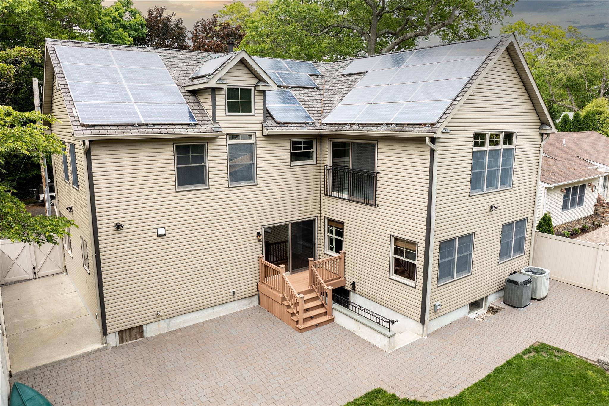 Single Family Commonwealth  Nassau County, NY 11758, MLS-868838-44