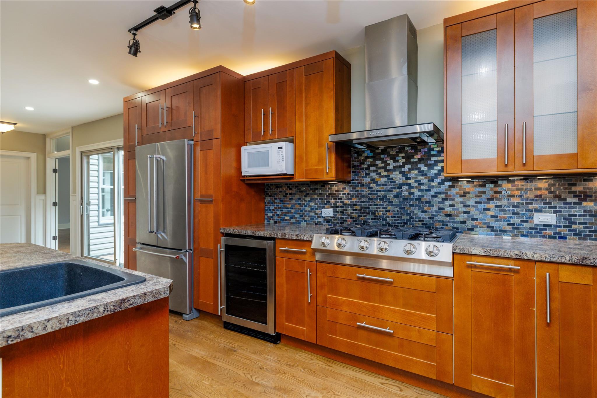 Single Family Commonwealth  Nassau County, NY 11758, MLS-868838-8