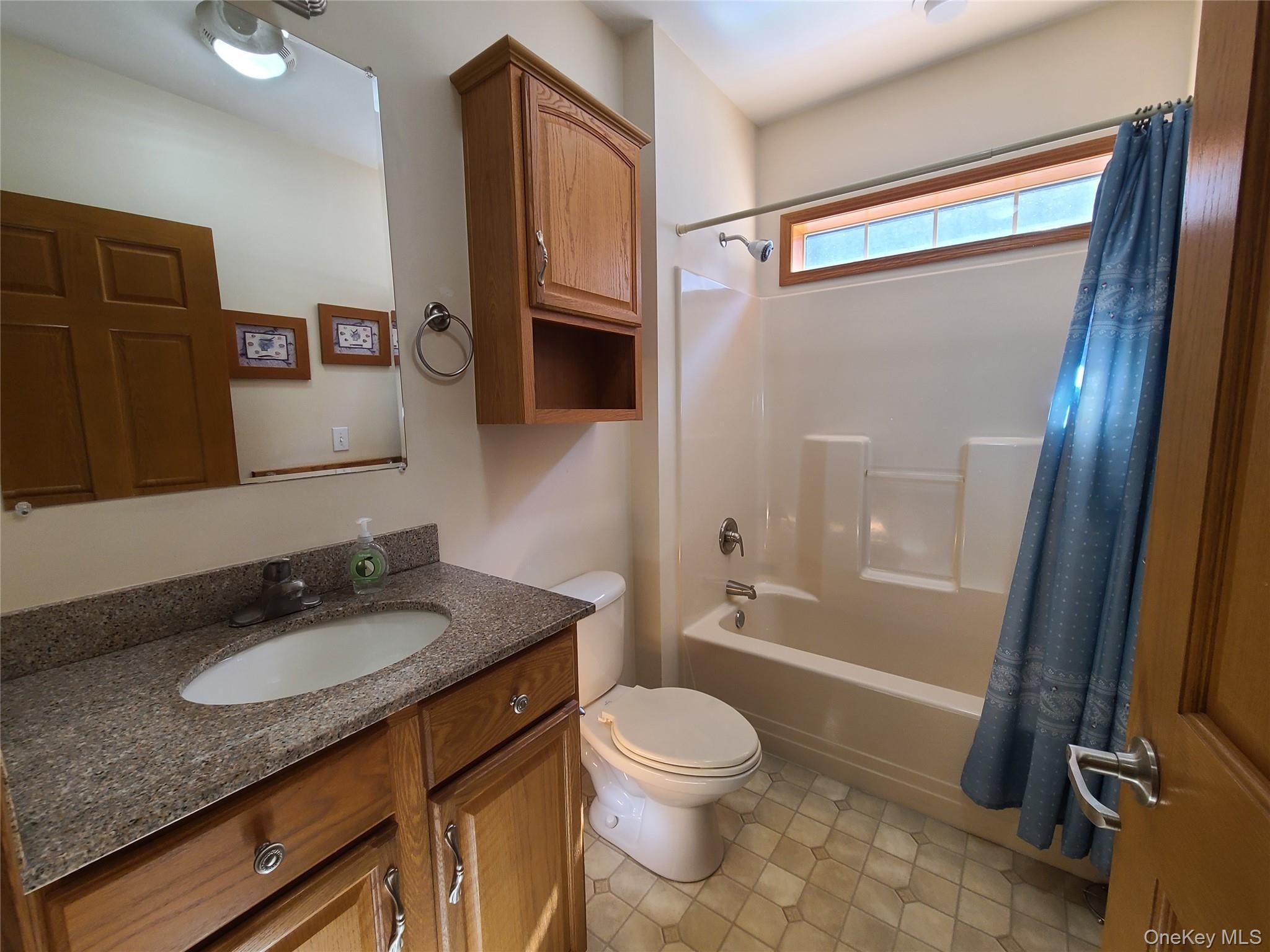 Single Family Sackett Lake  Sullivan County, NY 12701, MLS-868887-23