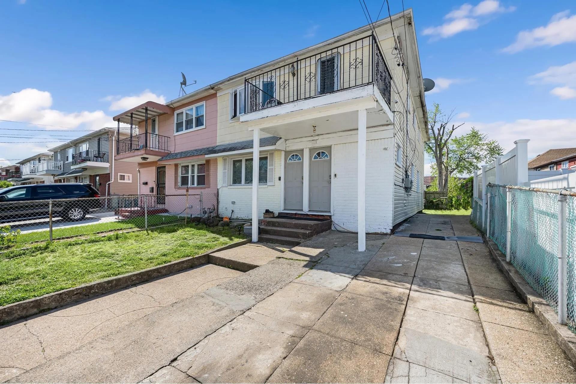 Single Family Thursby  Queens, NY 11692, MLS-868899-2
