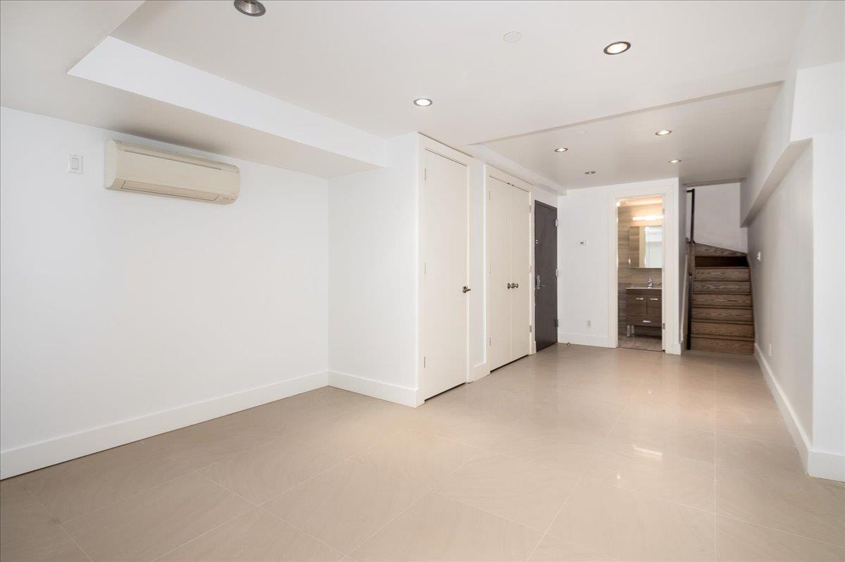 Apartment 122  Manhattan, NY 10027, MLS-868911-12