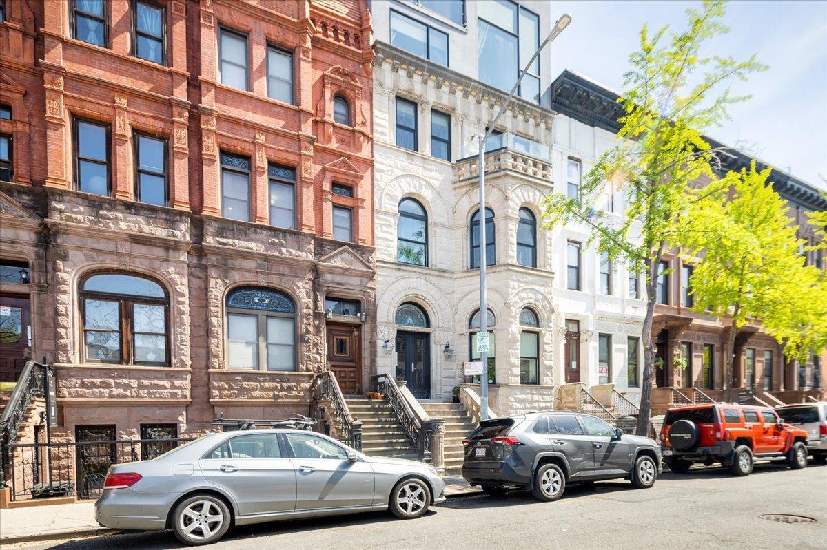 Apartment 122  Manhattan, NY 10027, MLS-868911-2