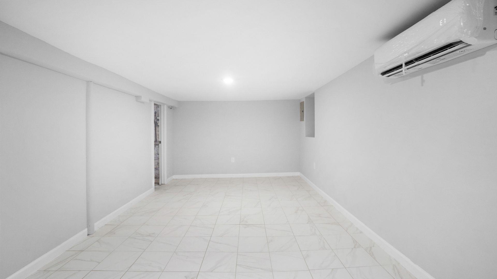 Single Family Webb  Bronx, NY 10468, MLS-868923-17