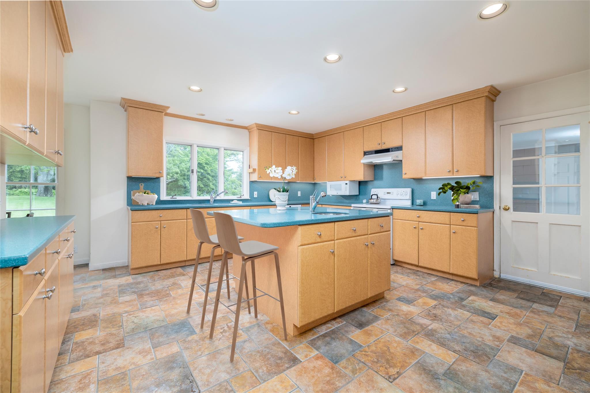 Single Family Albro  Nassau County, NY 11559, MLS-868942-10