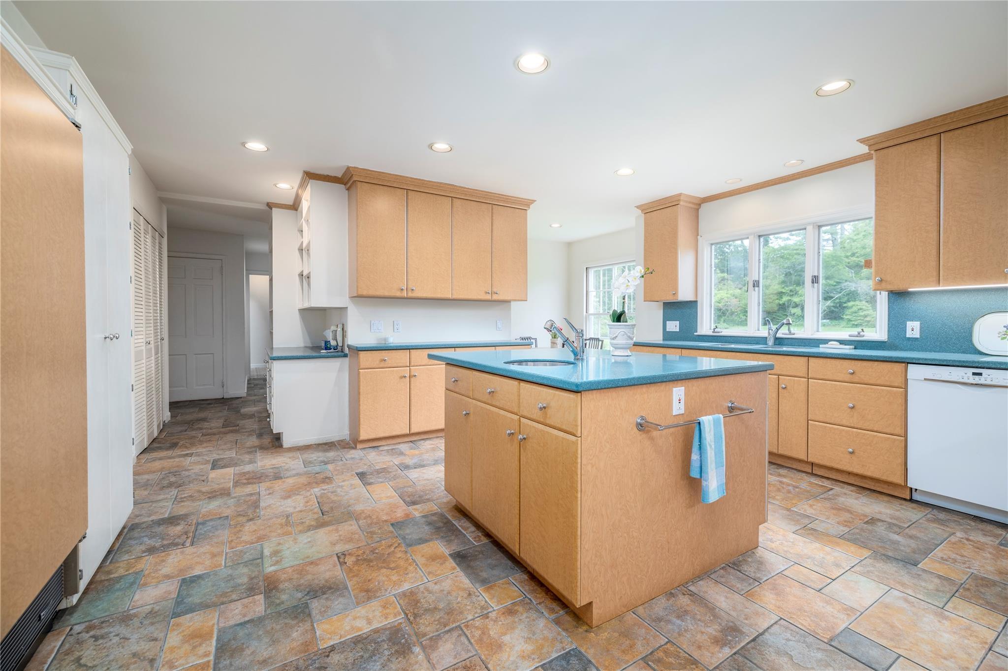 Single Family Albro  Nassau County, NY 11559, MLS-868942-11