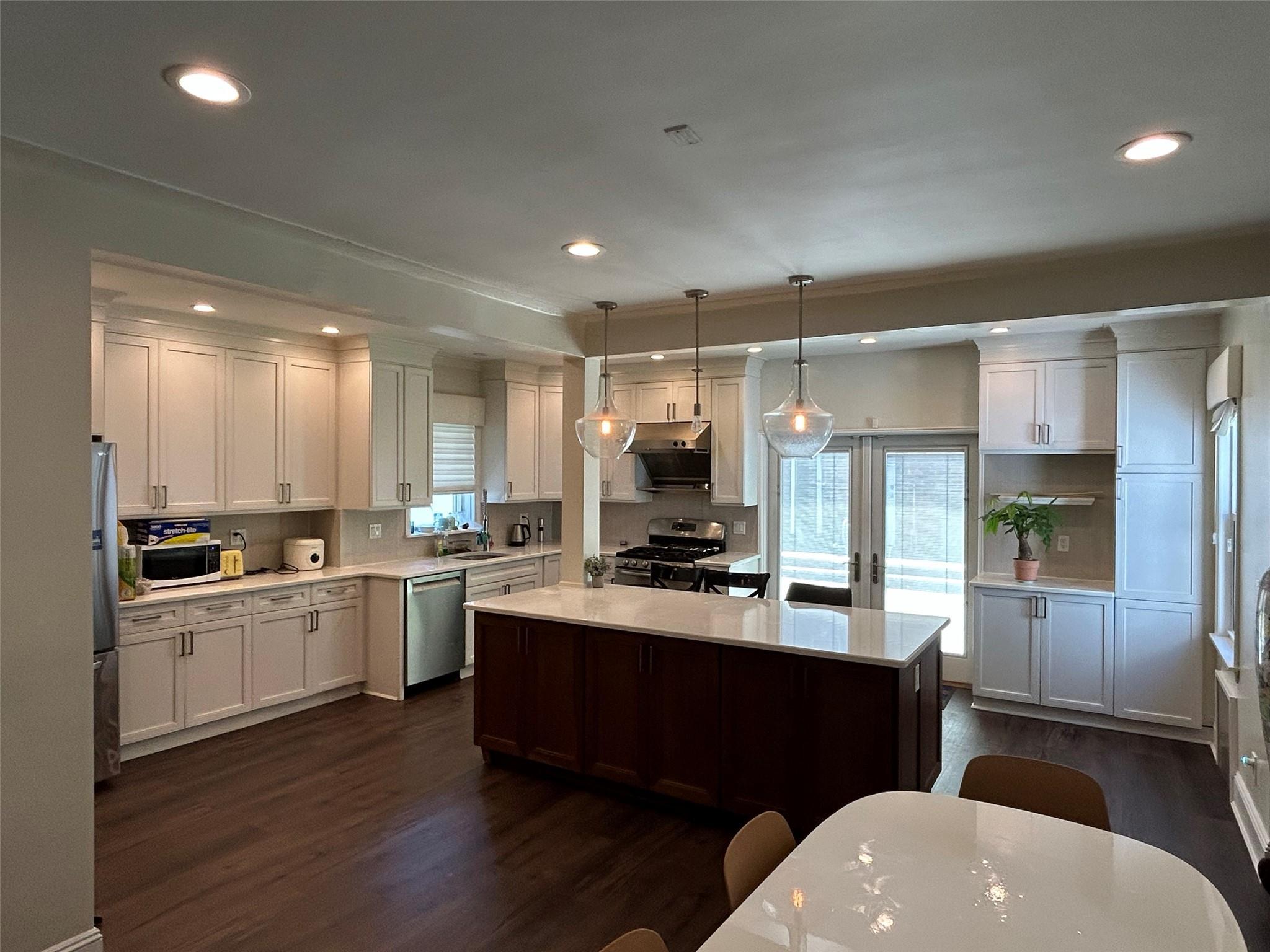 Single Family 146th  Queens, NY 11357, MLS-868946-2