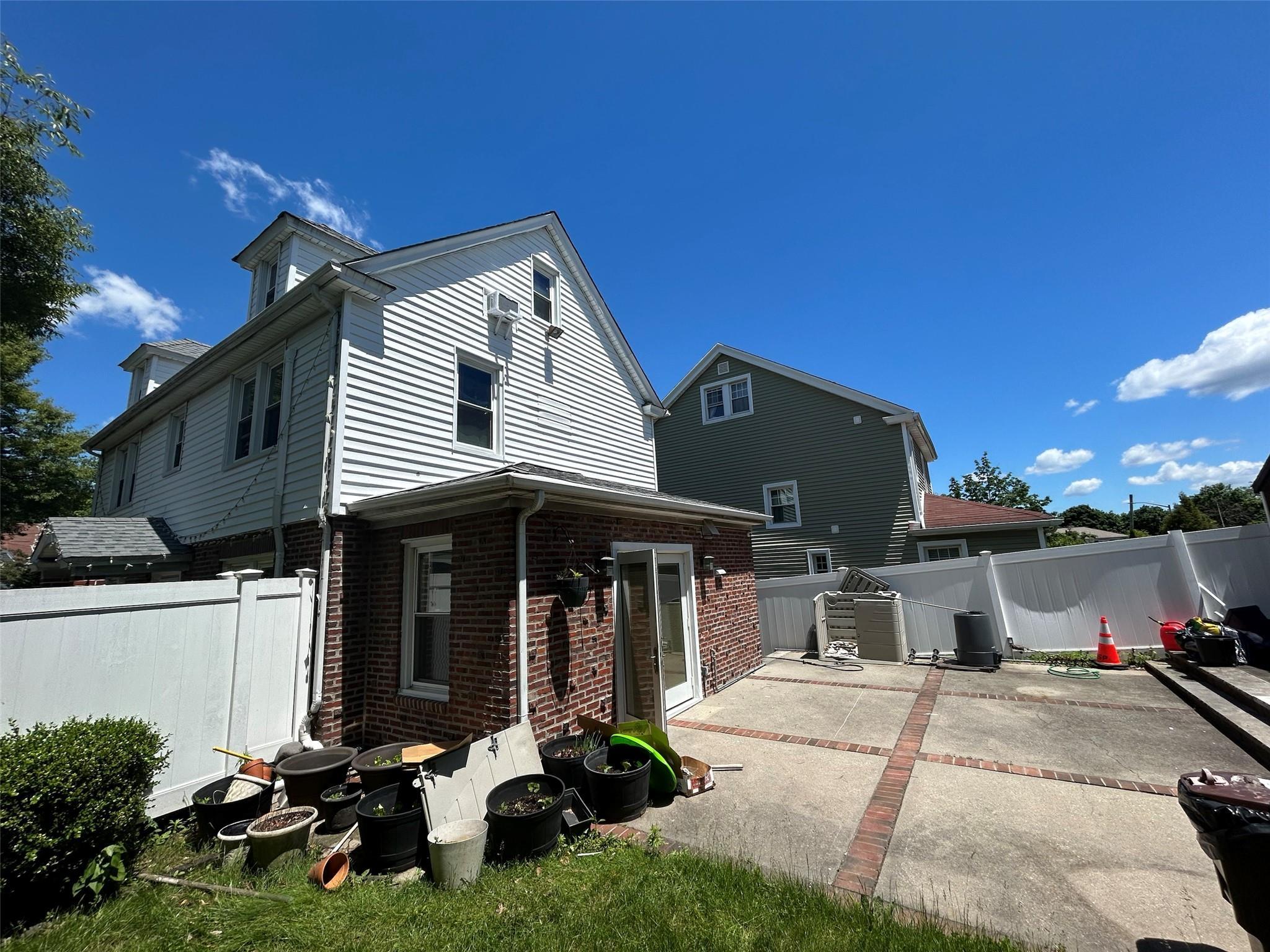 Single Family 146th  Queens, NY 11357, MLS-868946-24