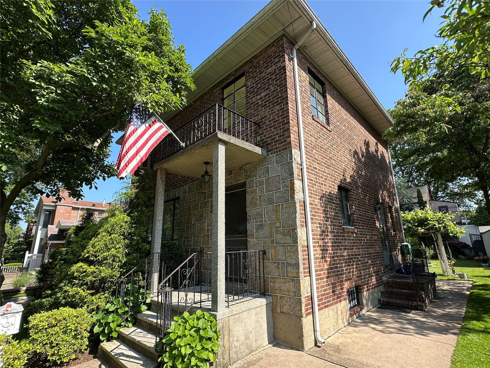 Single Family 26th  Queens, NY 11354, MLS-868955-4