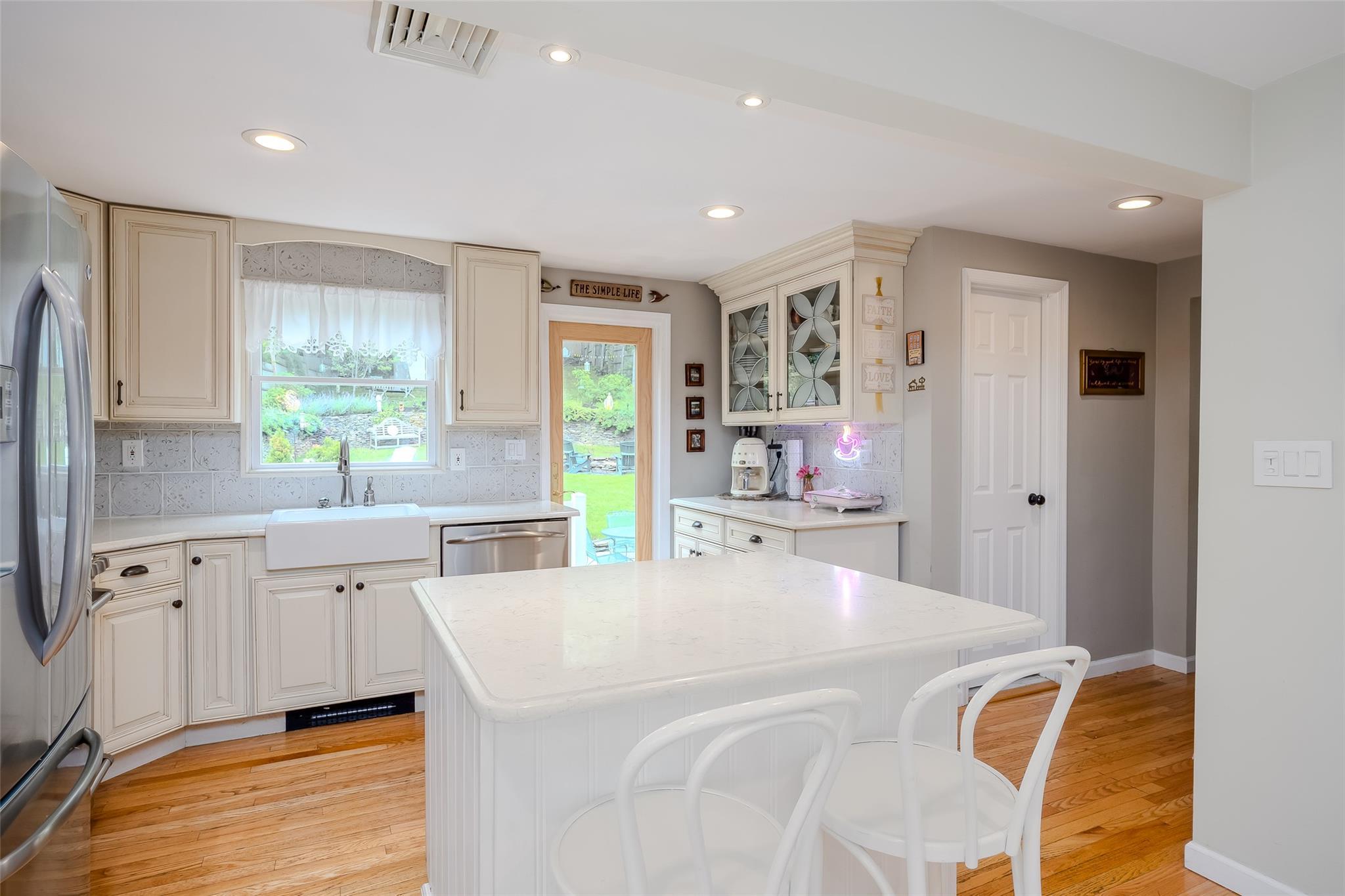 Single Family Main  Suffolk County, NY 11768, MLS-868958-10