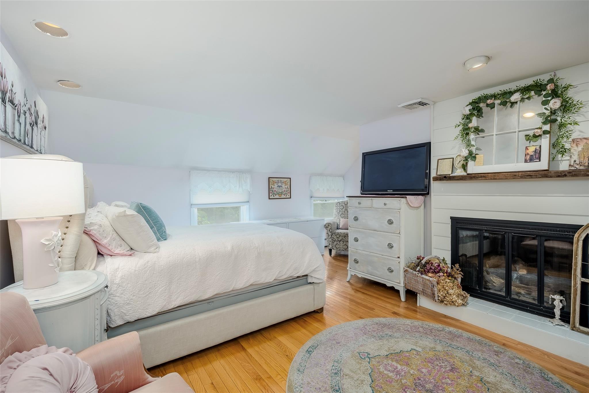Single Family Main  Suffolk County, NY 11768, MLS-868958-14