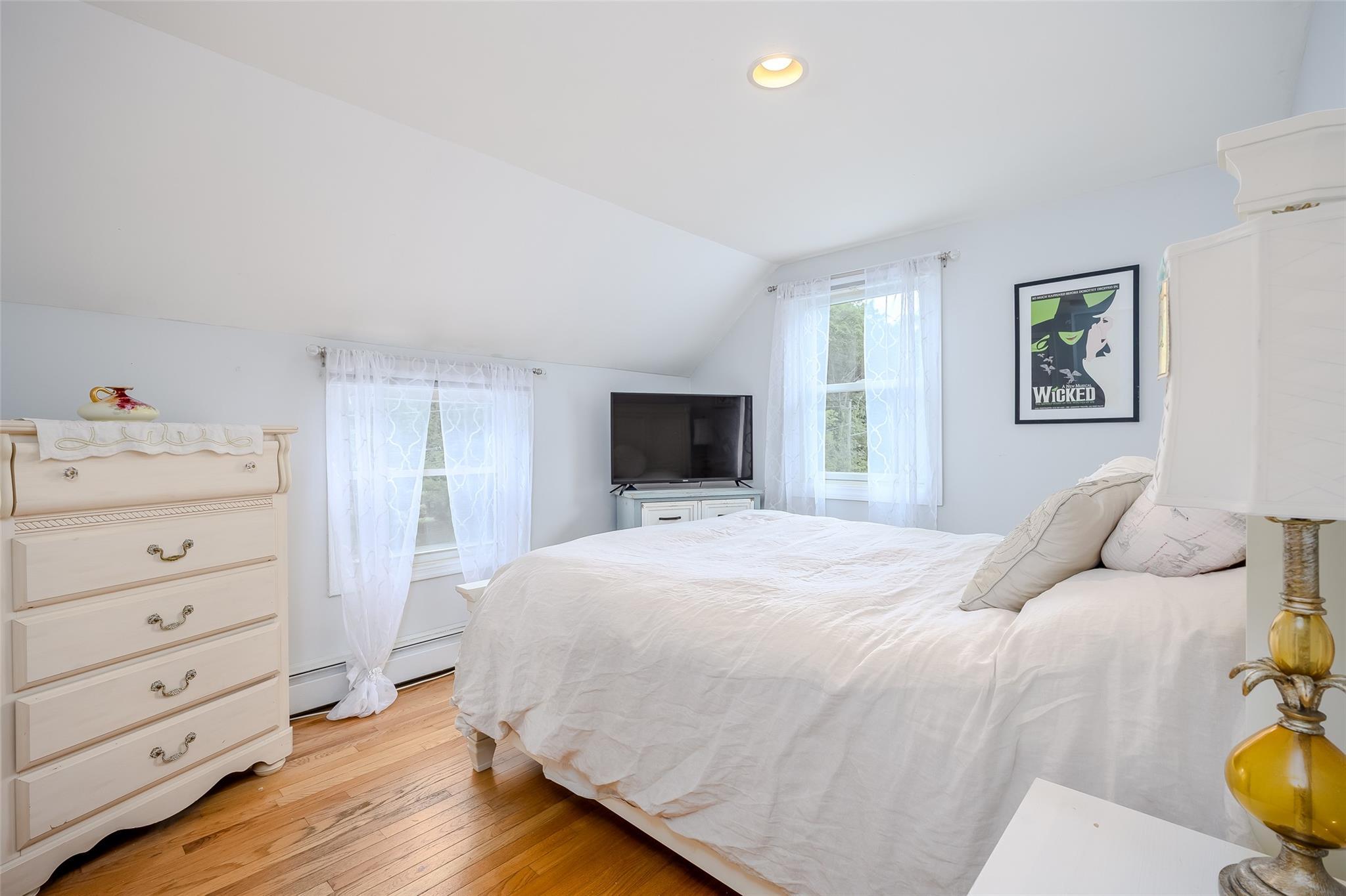 Single Family Main  Suffolk County, NY 11768, MLS-868958-18