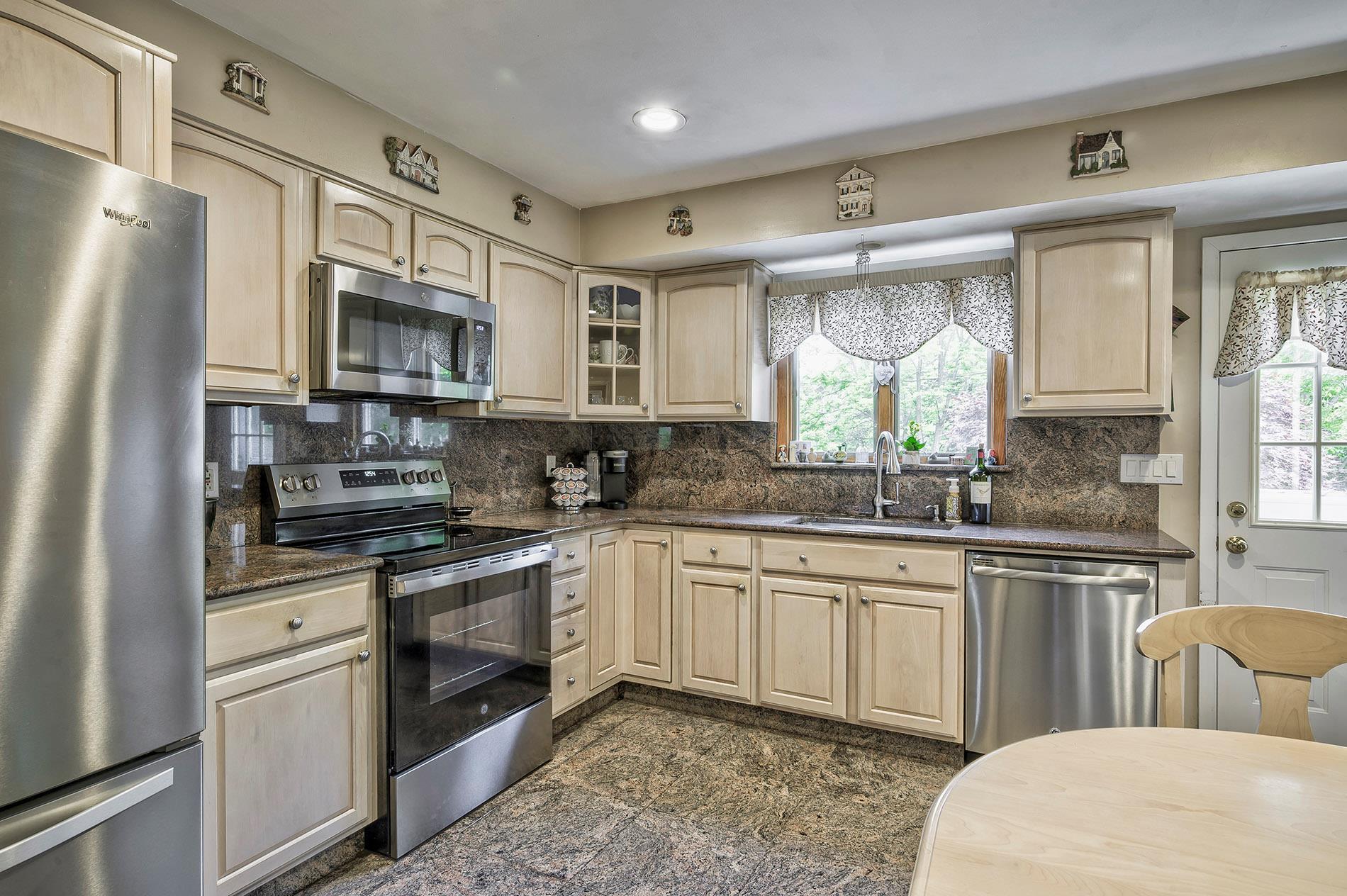 Single Family Glen  Nassau County, NY 11547, MLS-868970-14