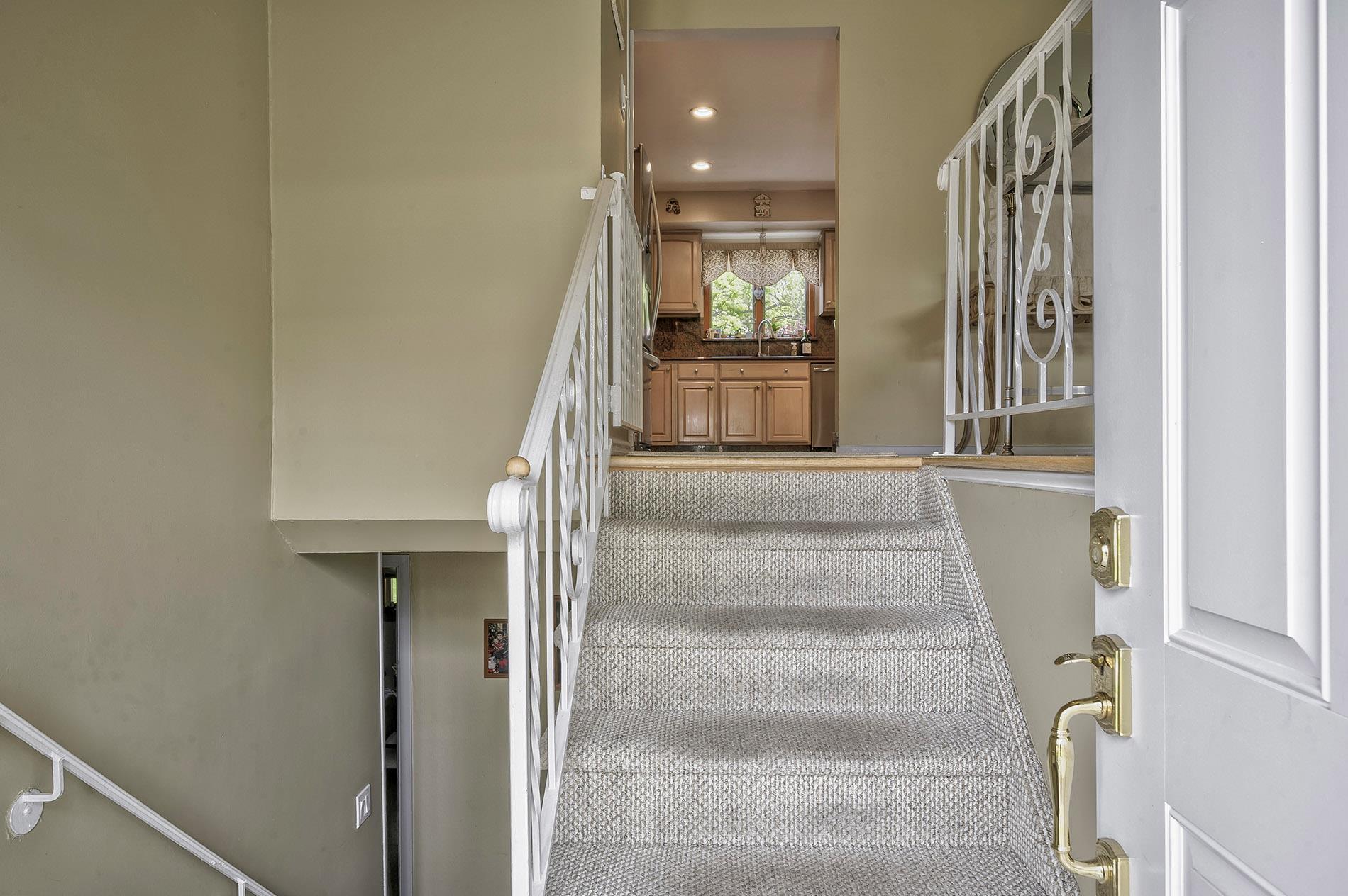 Single Family Glen  Nassau County, NY 11547, MLS-868970-6