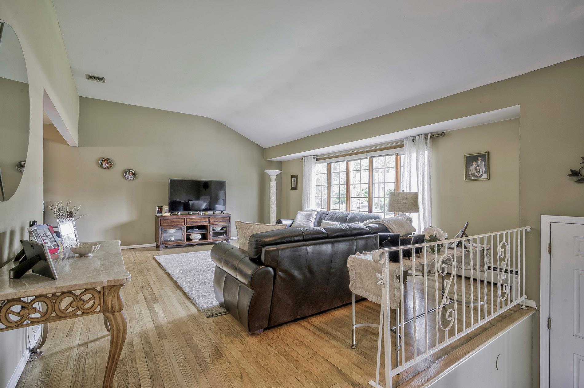 Single Family Glen  Nassau County, NY 11547, MLS-868970-7