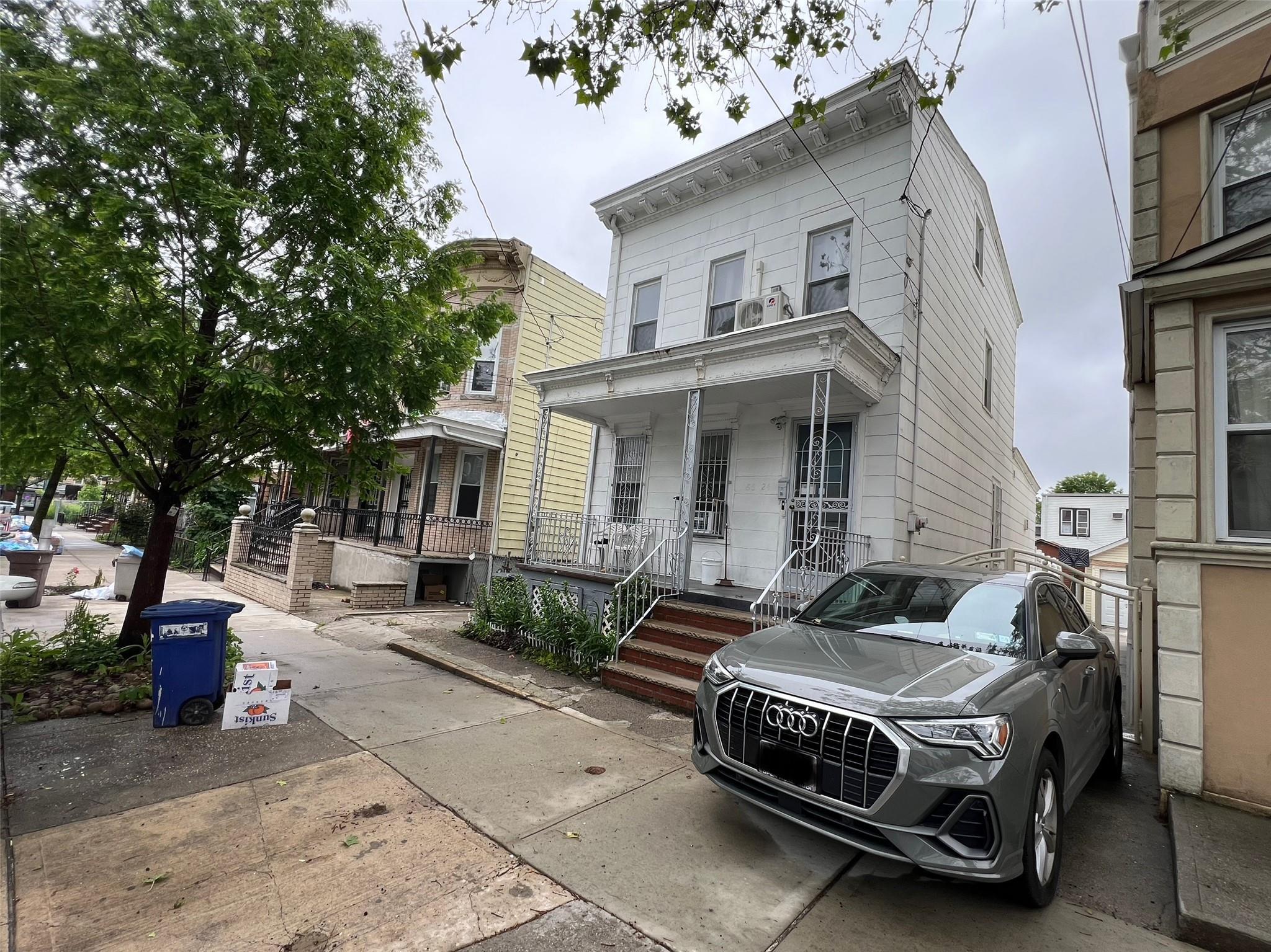 Single Family 79  Queens, NY 11421, MLS-868982-2
