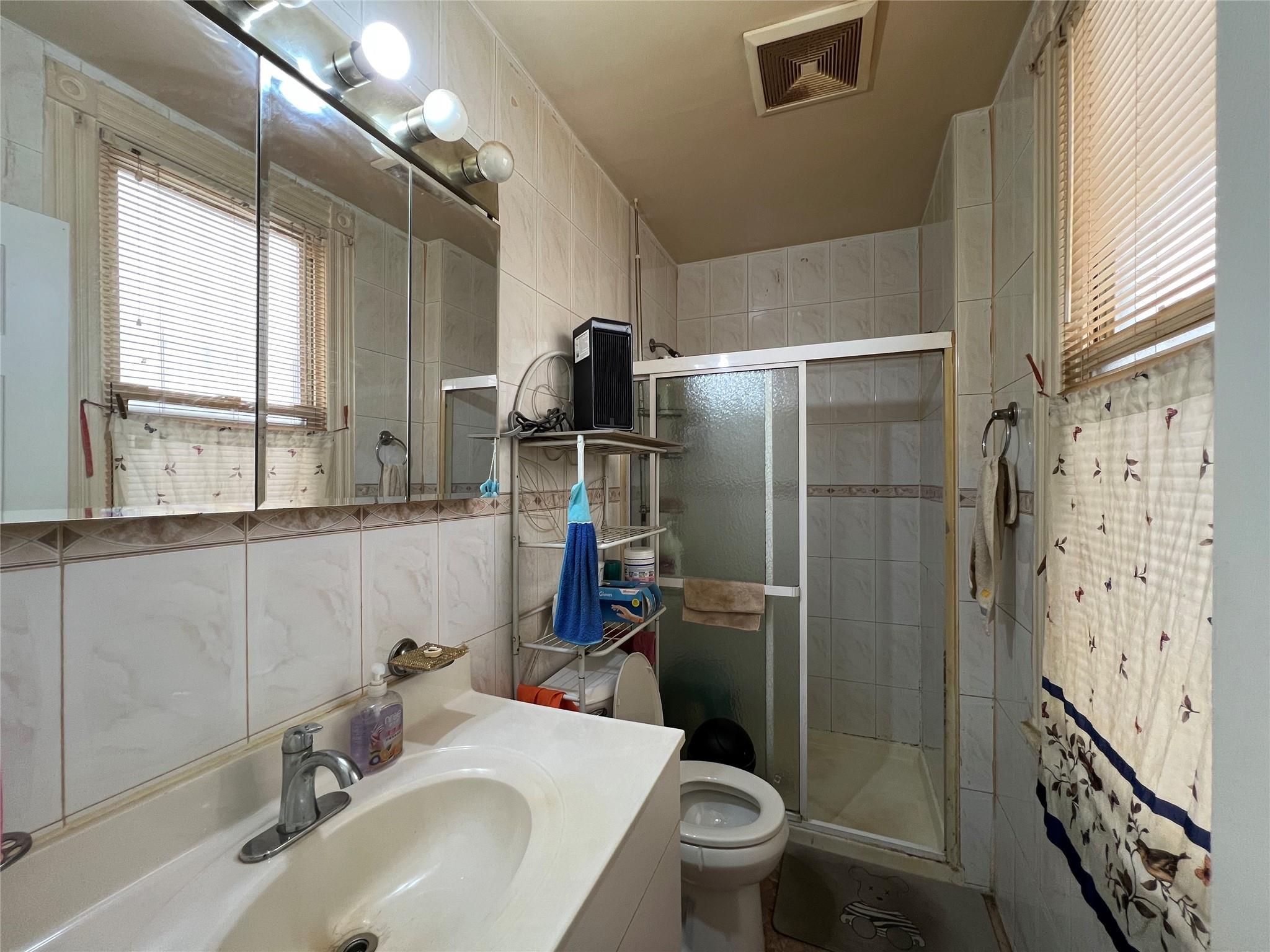 Single Family 79  Queens, NY 11421, MLS-868982-7