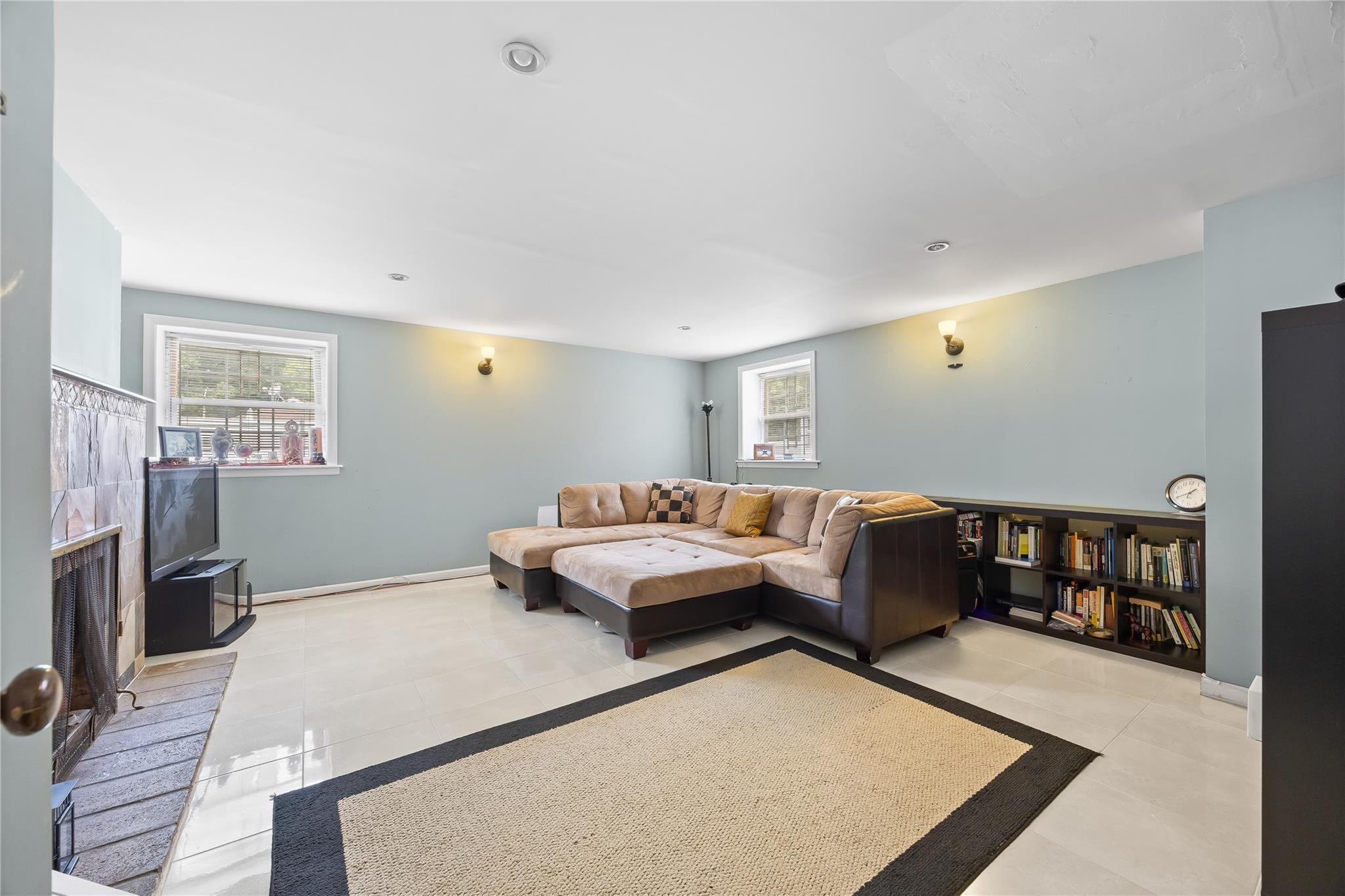 Single Family Garland  Queens, NY 11364, MLS-868993-11