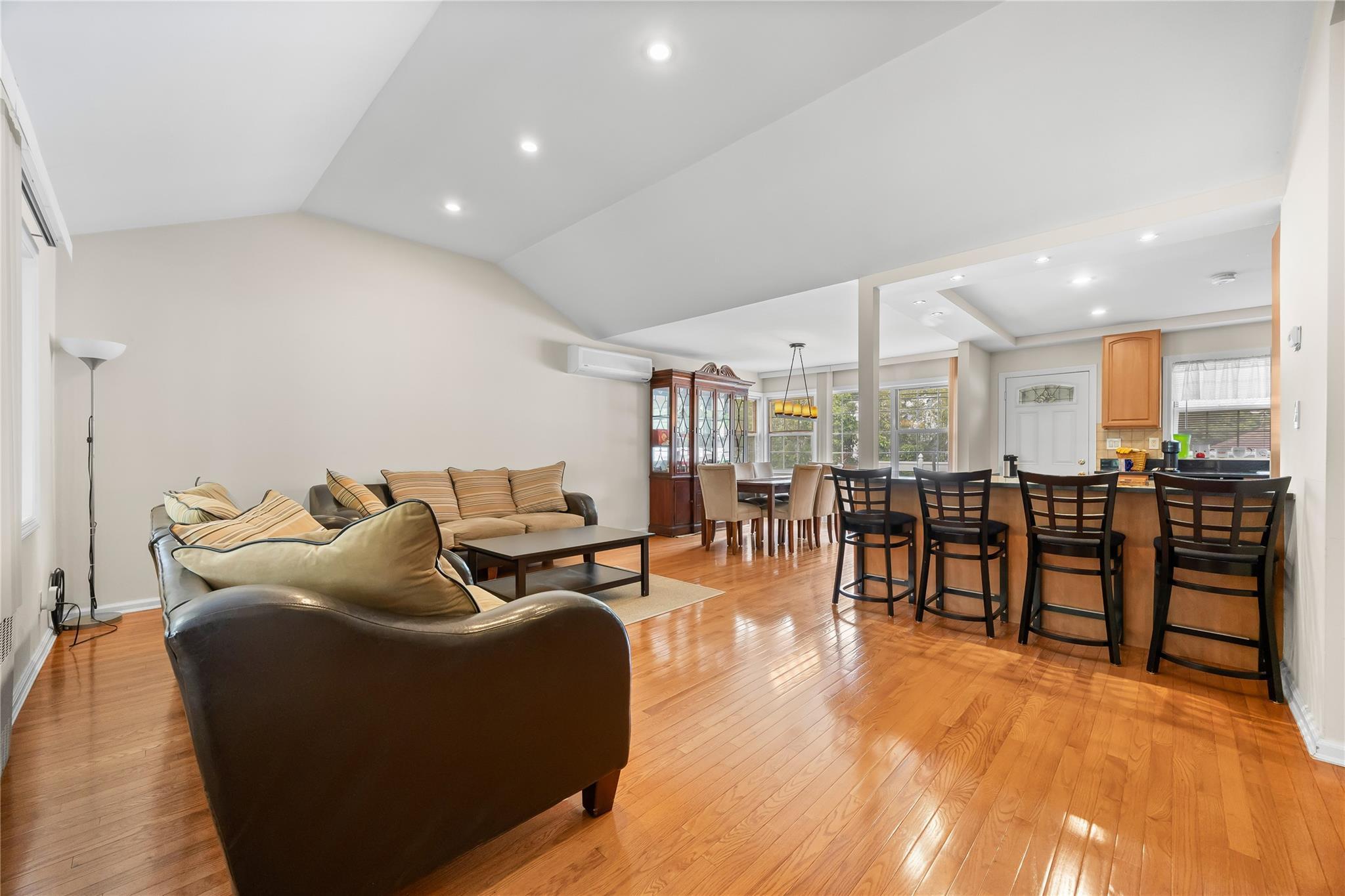 Single Family Garland  Queens, NY 11364, MLS-868993-2