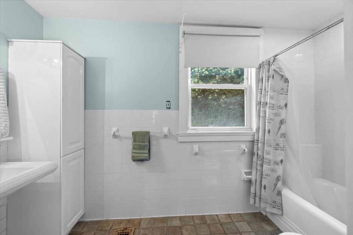 Single Family Broadway  Westchester County, NY 10522, MLS-869012-12