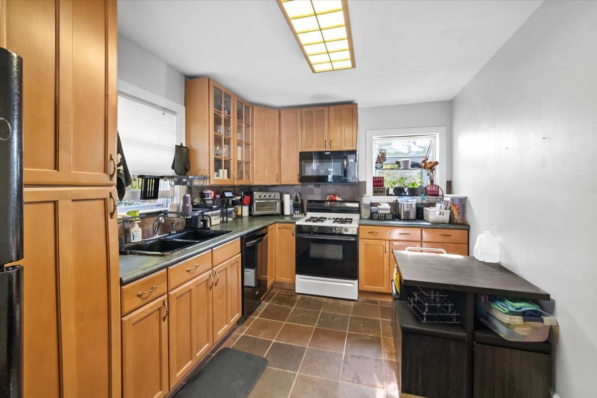 Single Family Broadway  Westchester County, NY 10522, MLS-869012-16