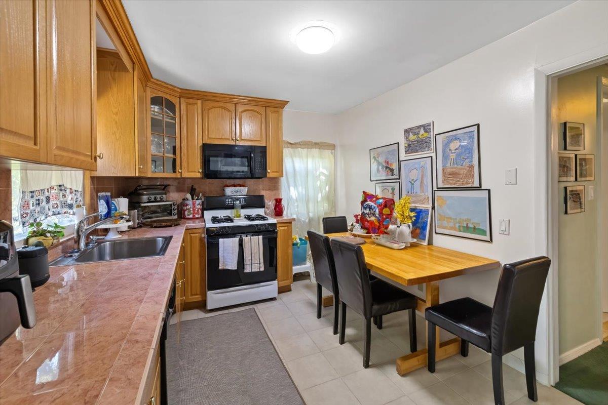 Single Family Broadway  Westchester County, NY 10522, MLS-869012-18