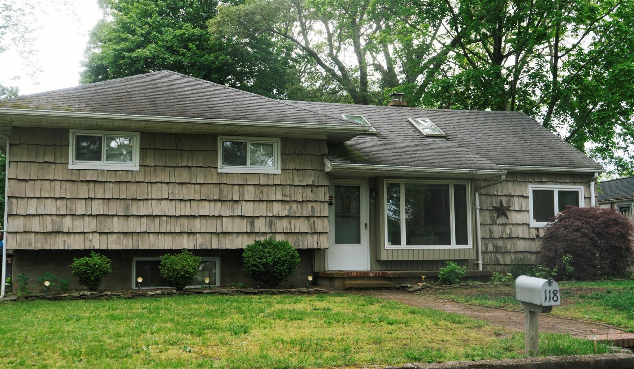 Single Family Truberg  Suffolk County, NY 11772, MLS-869029-2
