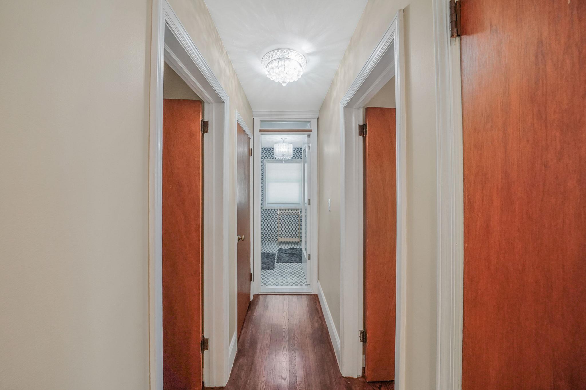Single Family Clay Pitts  Suffolk County, NY 11740, MLS-869044-23