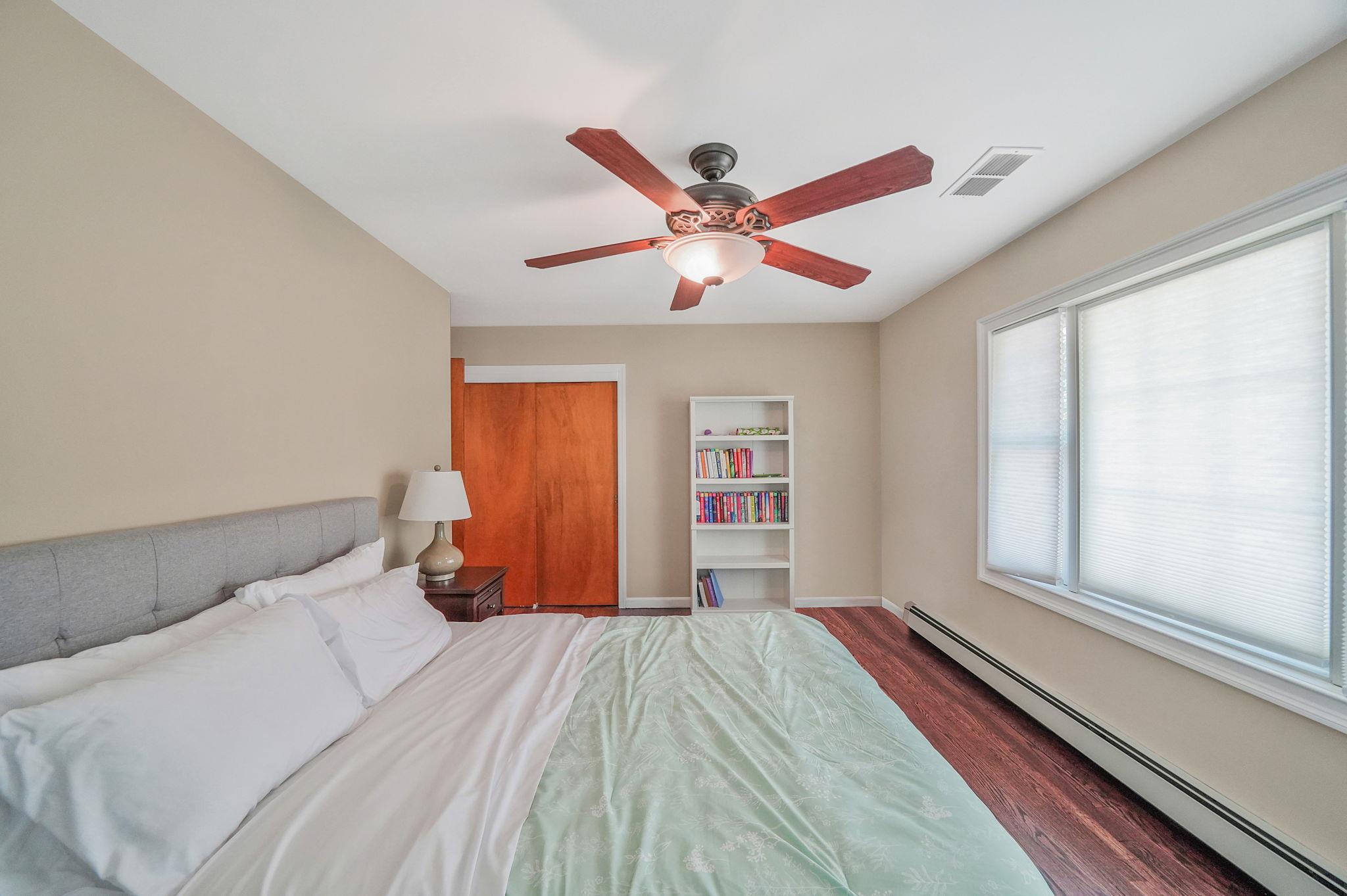 Single Family Clay Pitts  Suffolk County, NY 11740, MLS-869044-28