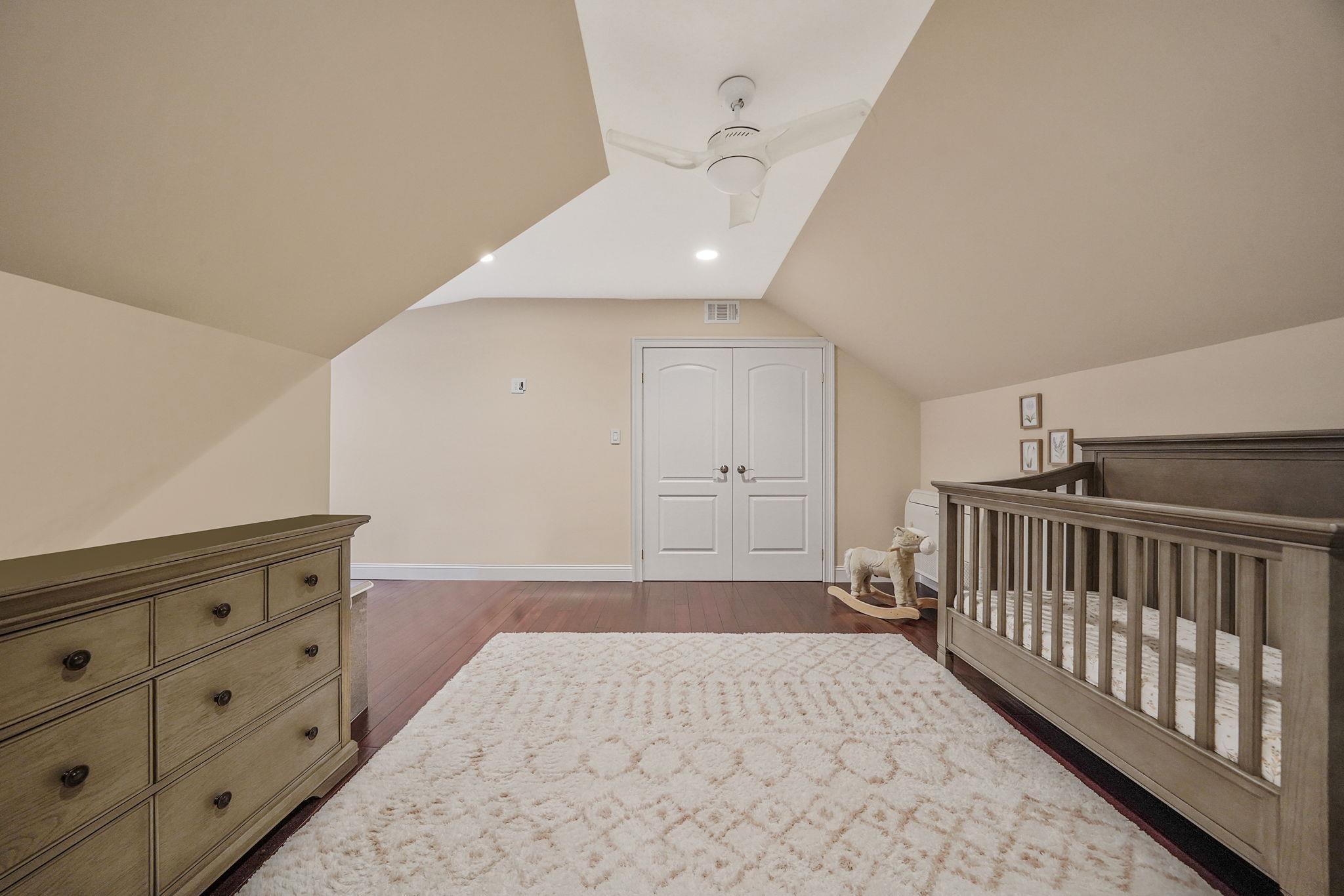 Single Family Clay Pitts  Suffolk County, NY 11740, MLS-869044-39