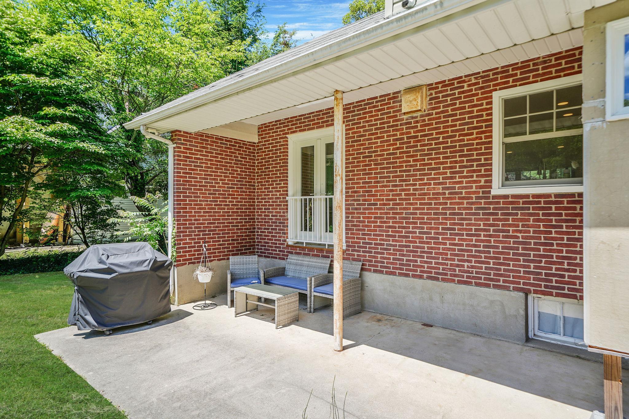 Single Family Clay Pitts  Suffolk County, NY 11740, MLS-869044-6