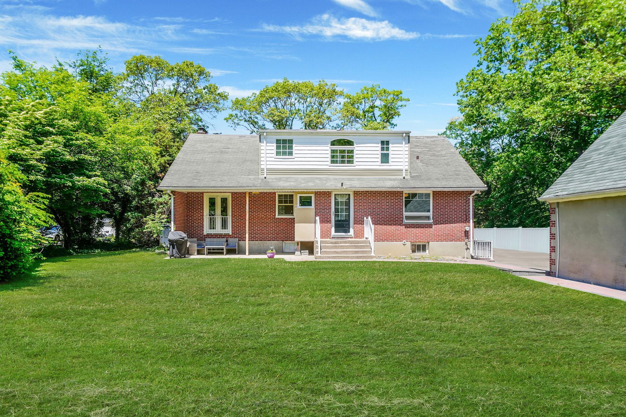 Single Family Clay Pitts  Suffolk County, NY 11740, MLS-869044-7