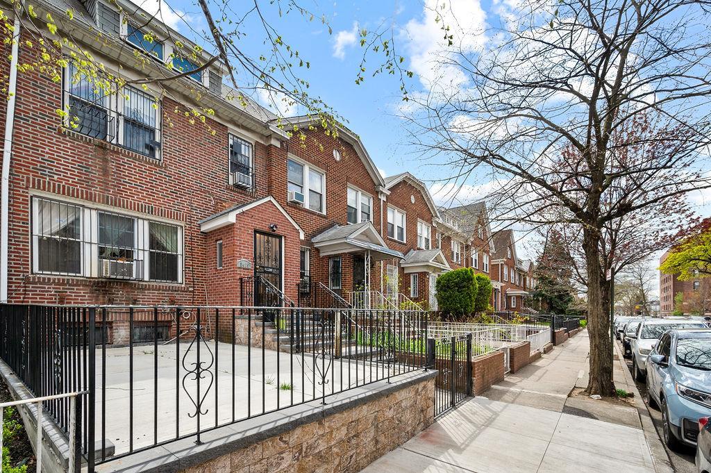 Single Family 91  Queens, NY 11372, MLS-869057-2