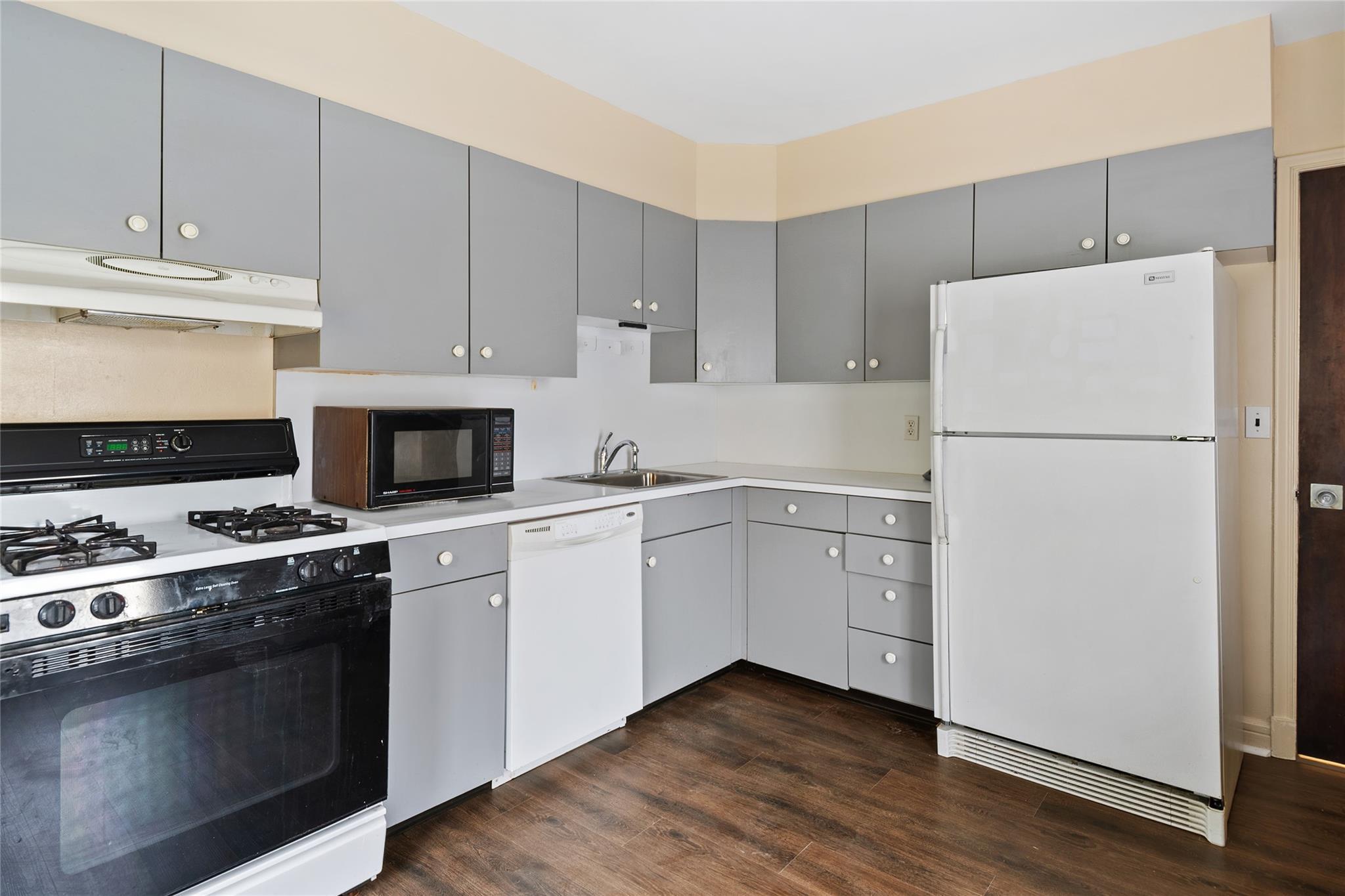 Single Family Lester  Westchester County, NY 10538, MLS-869062-3