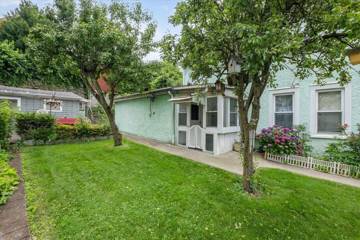 Single Family Burhans  Westchester County, NY 10701, MLS-869067-3