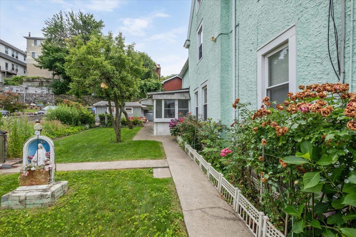 Single Family Burhans  Westchester County, NY 10701, MLS-869067-43