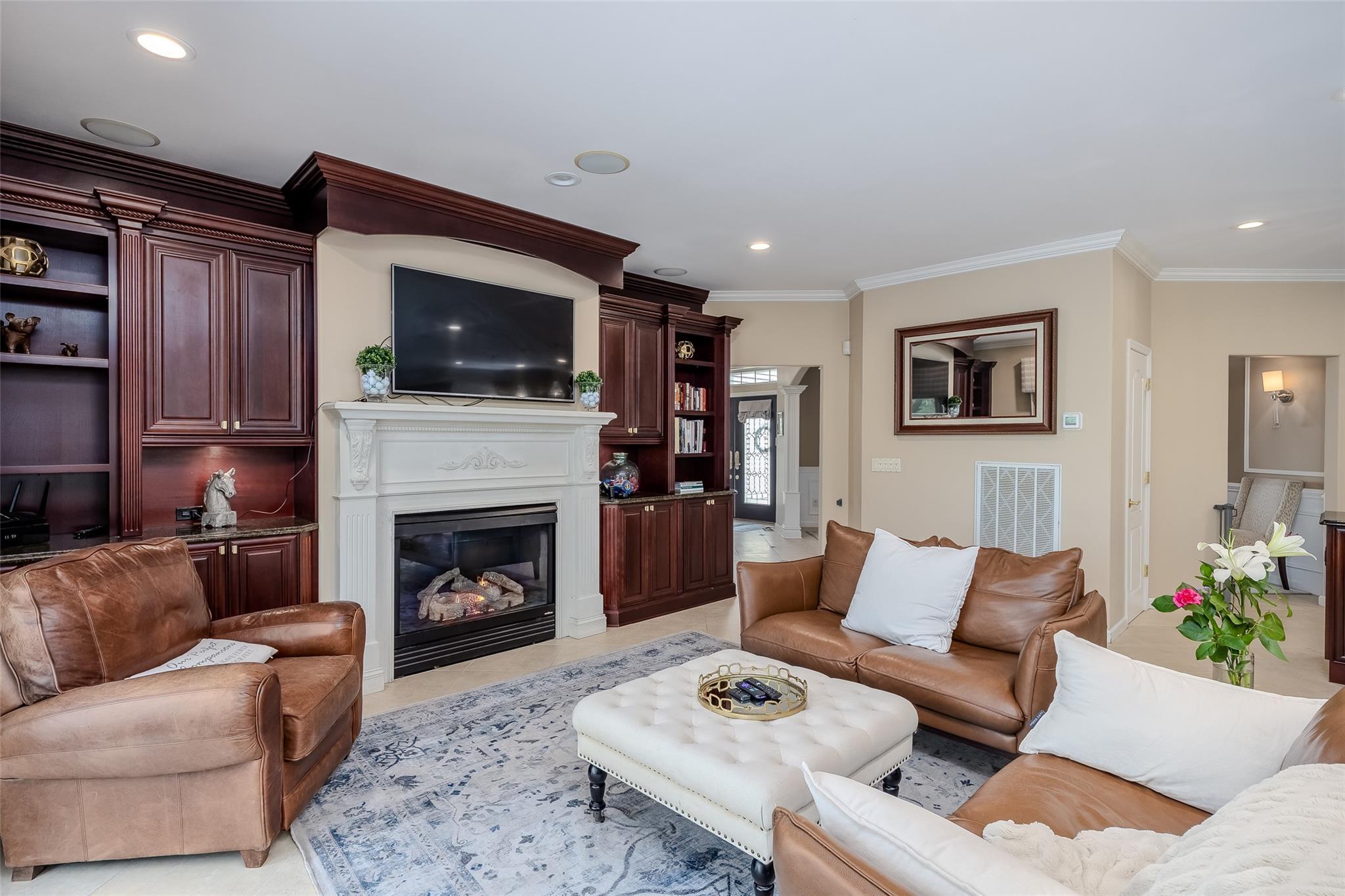 Condo Hamlet  Suffolk County, NY 11766, MLS-869090-27