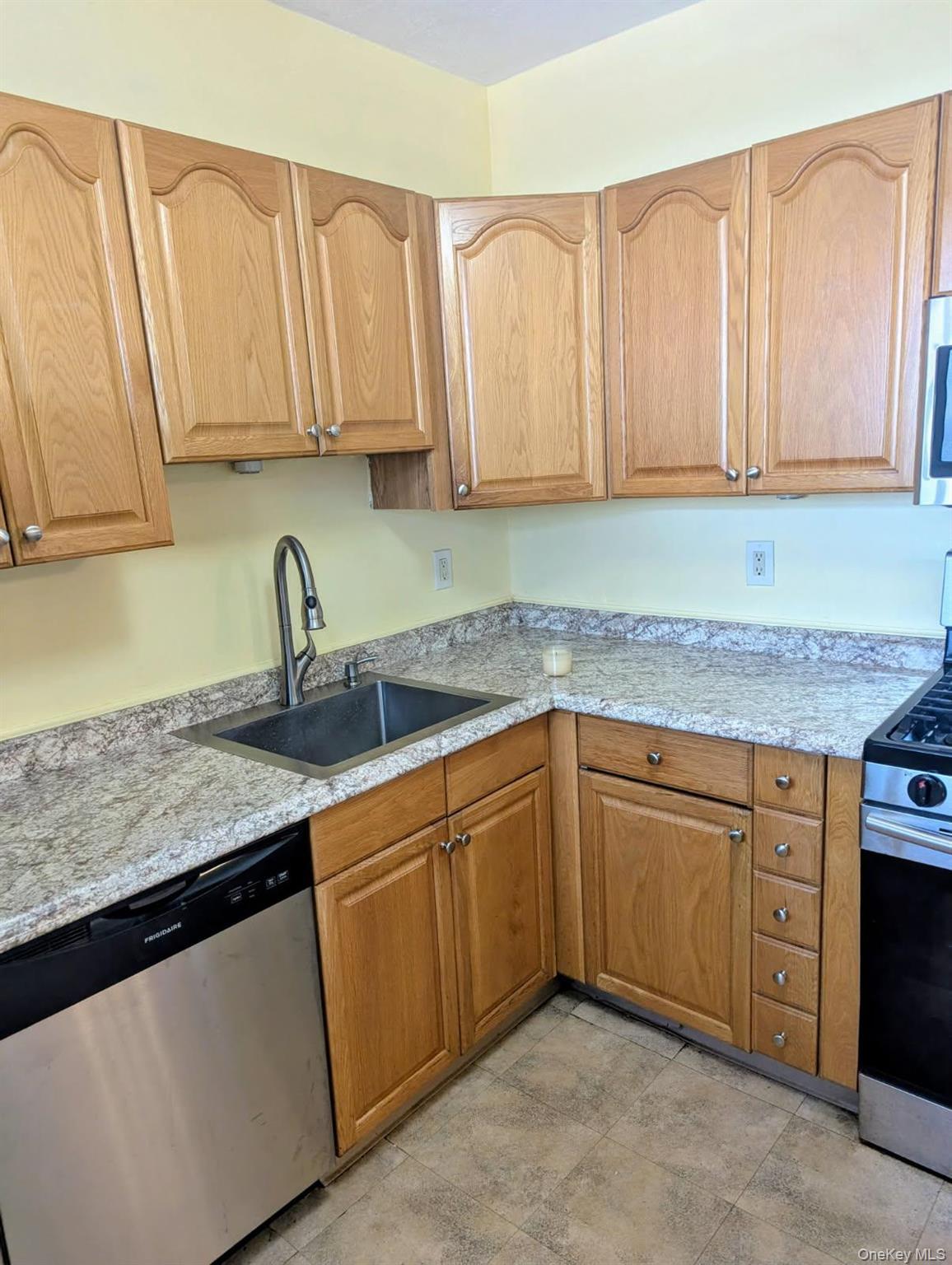 Coop King  Westchester County, NY 10573, MLS-869113-6