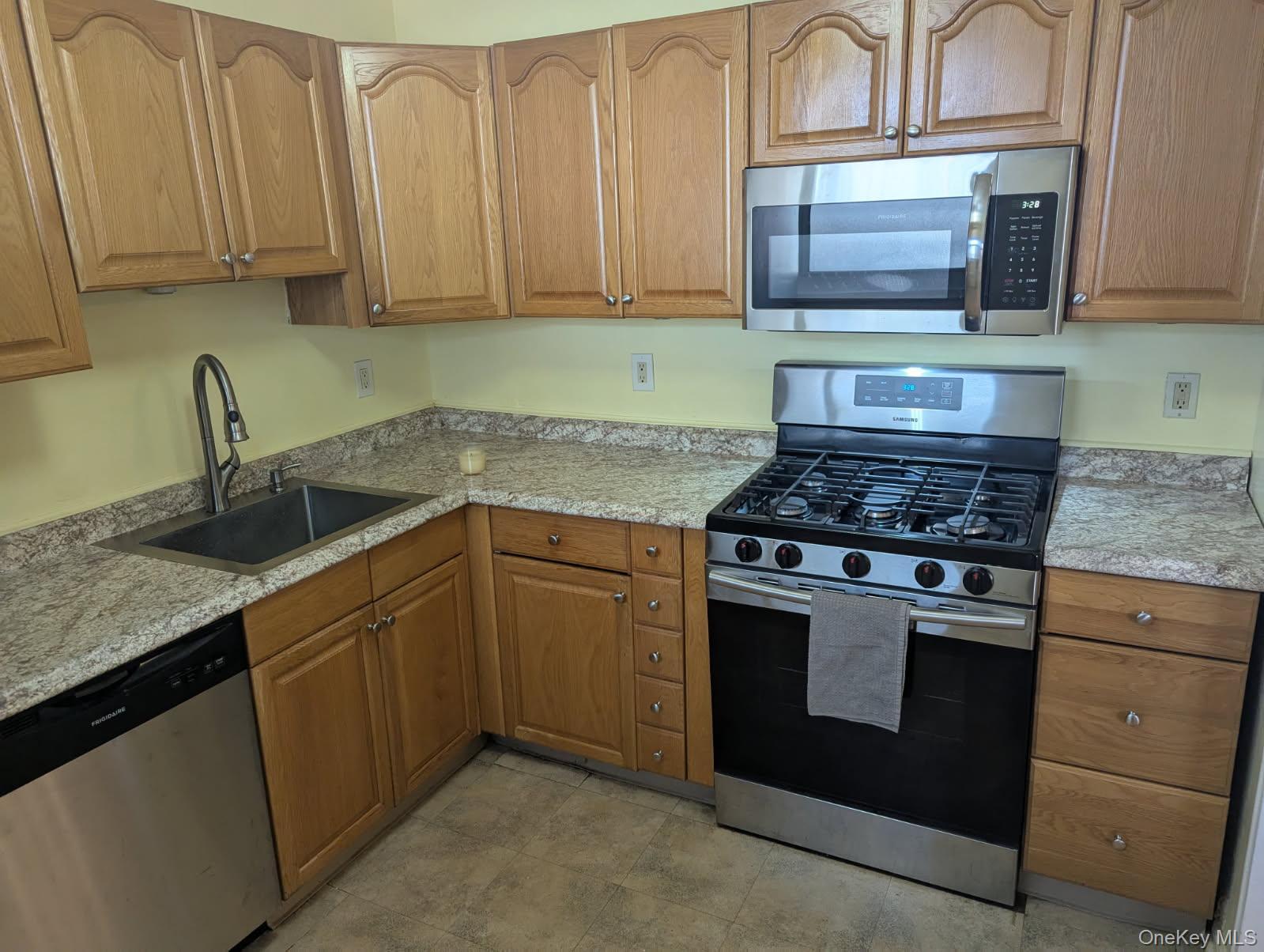 Coop King  Westchester County, NY 10573, MLS-869113-7