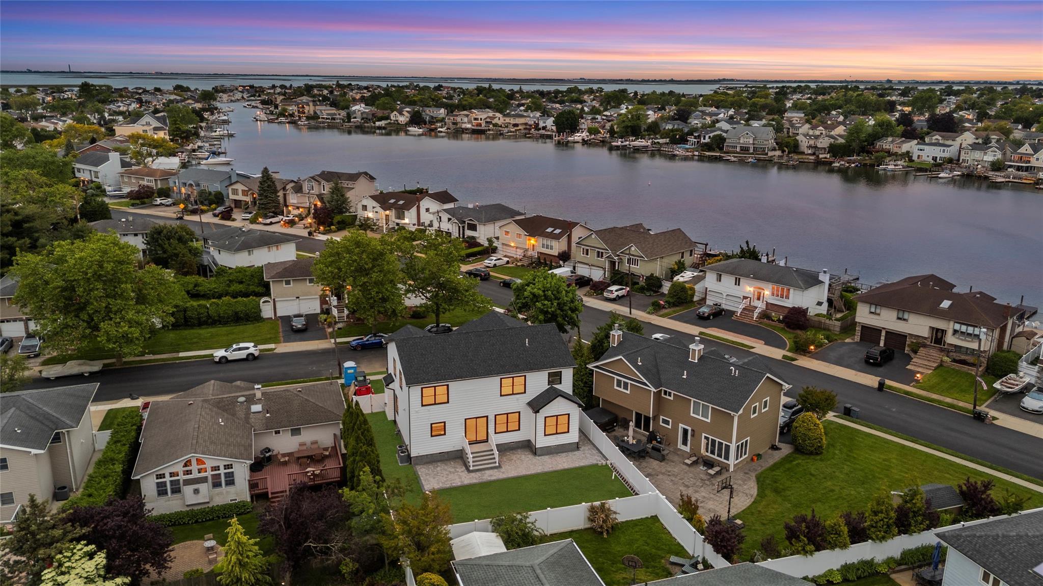Single Family Bayside  Nassau County, NY 11793, MLS-869131-30