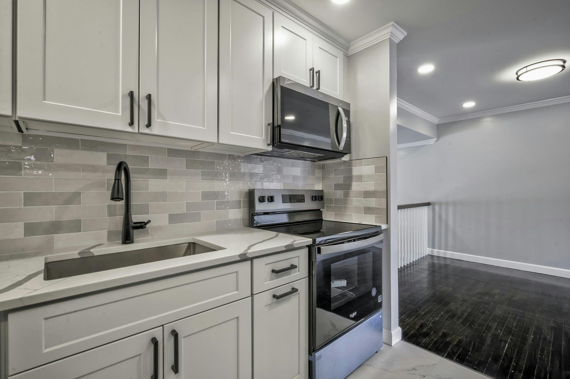 Single Family Evelyn Ave  Nassau County, NY 11554, MLS-869151-10