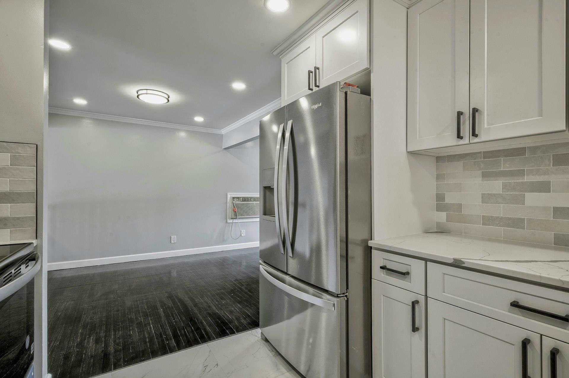 Single Family Evelyn Ave  Nassau County, NY 11554, MLS-869151-11