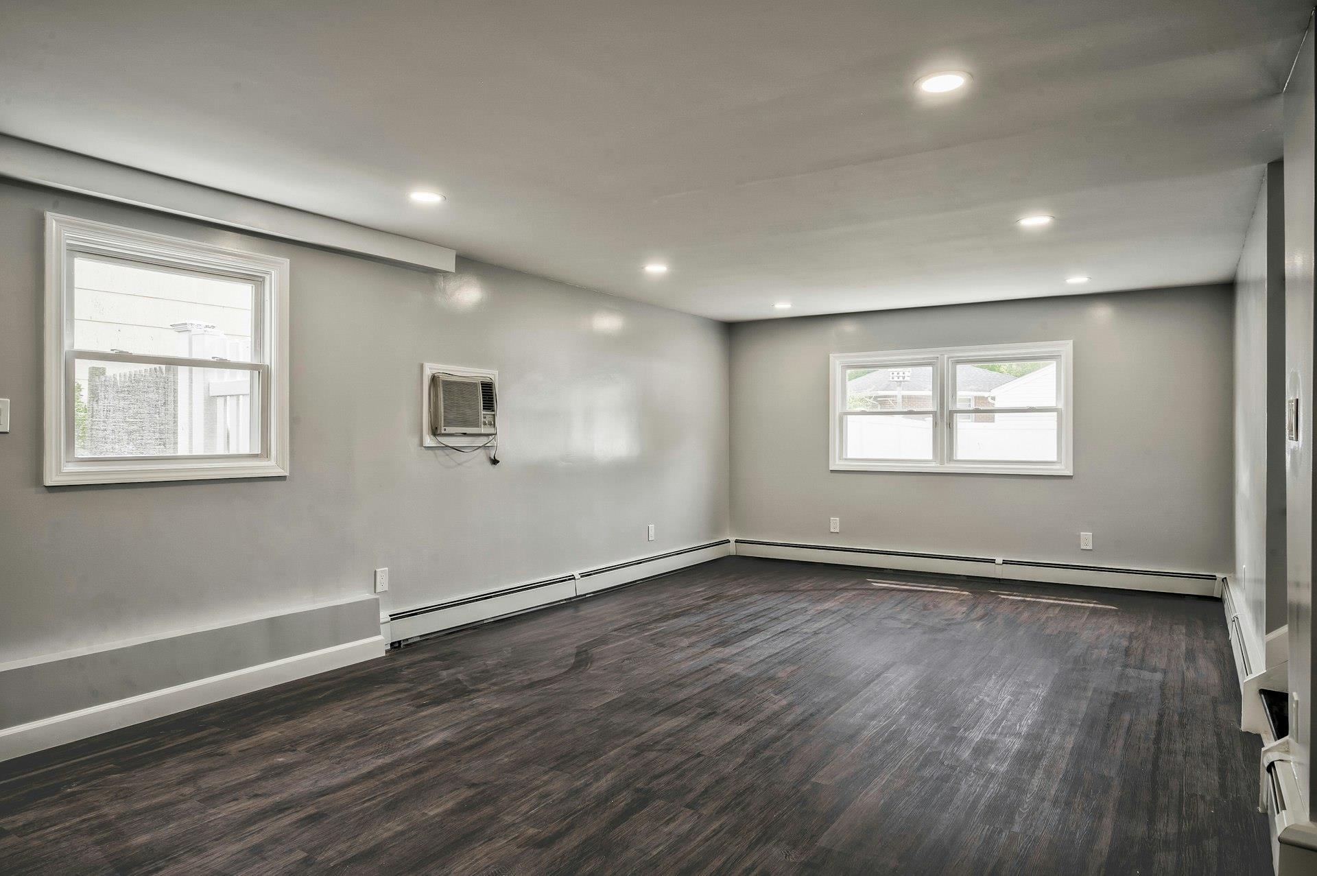 Single Family Evelyn Ave  Nassau County, NY 11554, MLS-869151-15