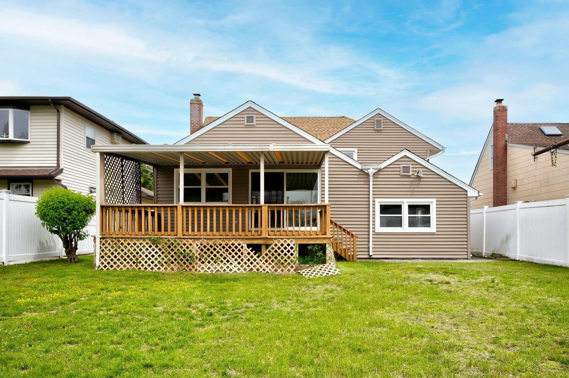 Single Family Evelyn Ave  Nassau County, NY 11554, MLS-869151-25