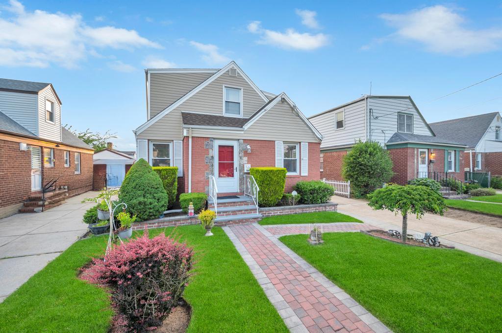 Single Family Mary  Nassau County, NY 11580, MLS-869162-2