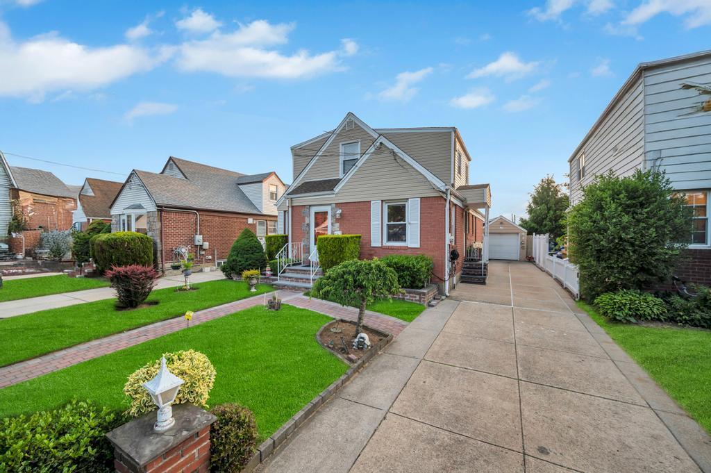 Single Family Mary  Nassau County, NY 11580, MLS-869162-4