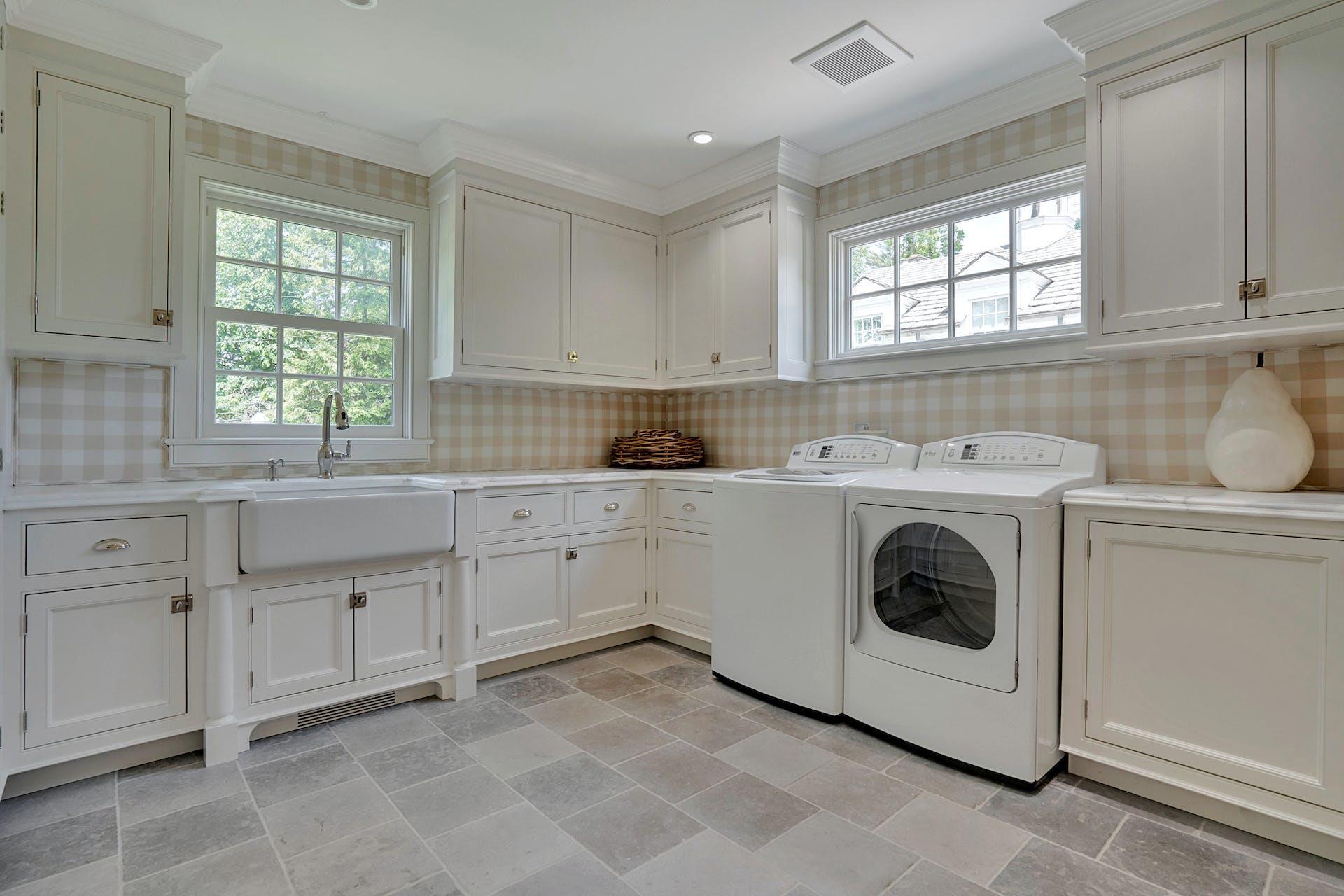 Single Family Elderfields  Nassau County, NY 11030, MLS-869172-16