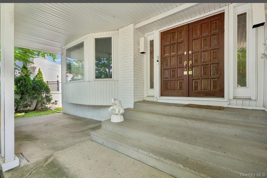 Single Family Sherwood Nassau County, NY 11581, MLS-869187-3