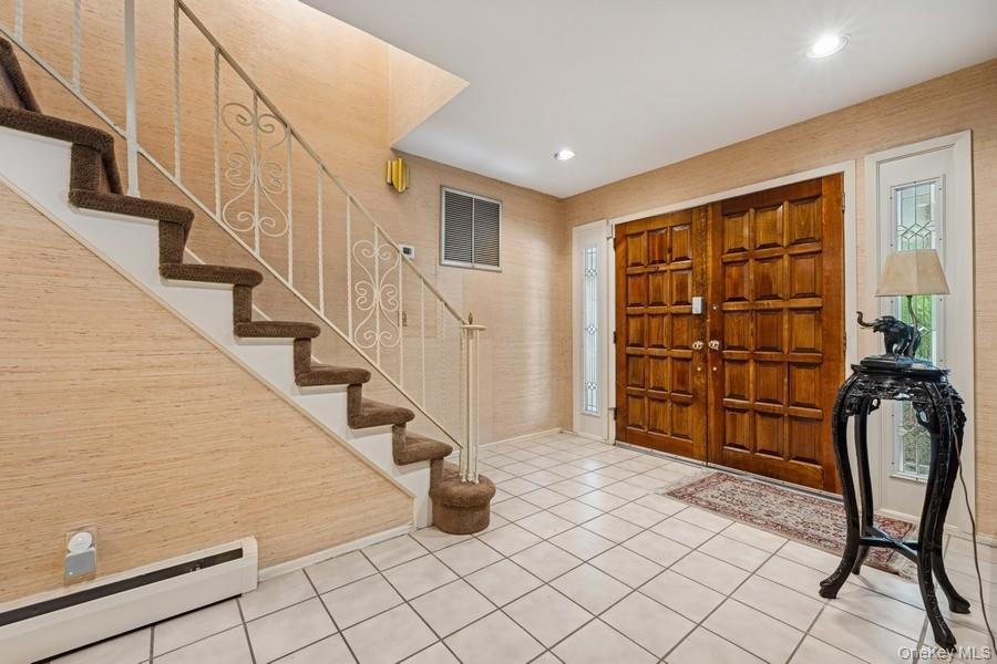 Single Family Sherwood Nassau County, NY 11581, MLS-869187-4