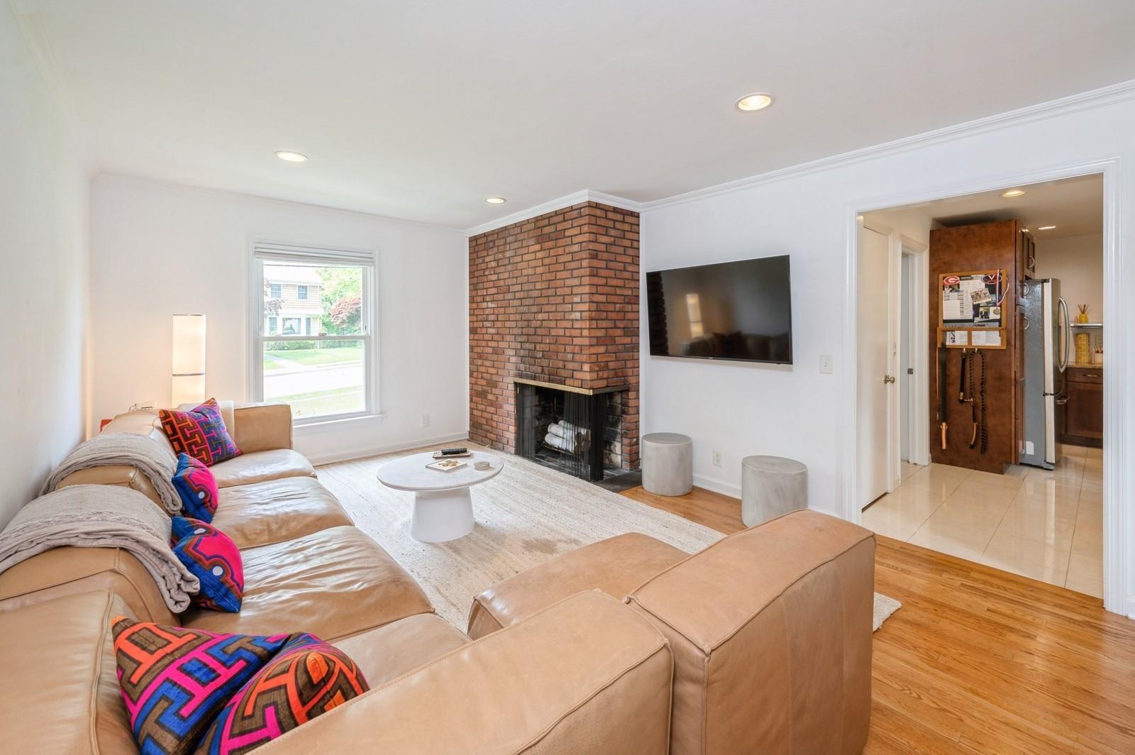 Single Family Oakland Beach  Westchester County, NY 10580, MLS-869206-16